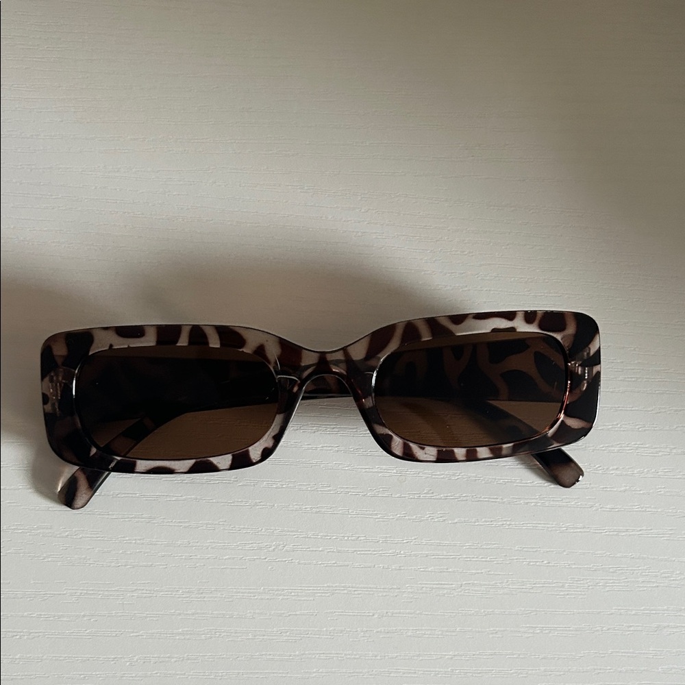 Tortoiseshell Rectangular Women's Sunglasses - Brown